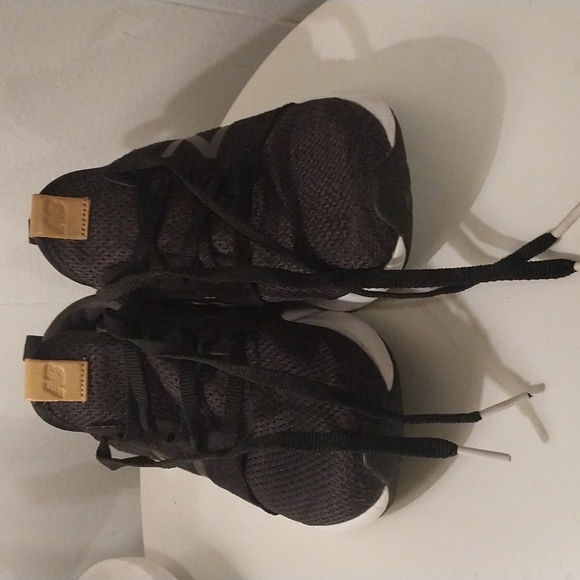 New Balance Fresh Foam Running Shoe - Picture 12 of 12